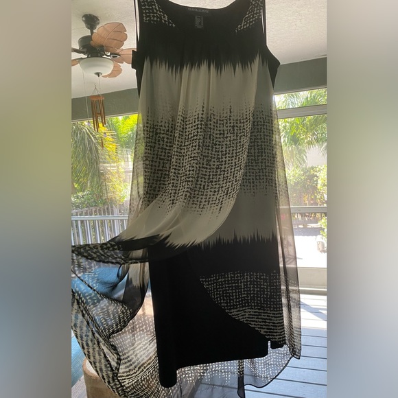 Frank Lyman Design, black and off-white high / low dress - Picture 3 of 6